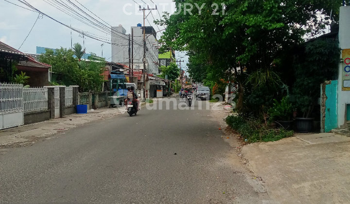 Shop House Commercial Property by the Main Road in Perumas Cibodas, Tangerang Shop House Commercial Property by the Main Road in Perumas Cibodas, Tangerang