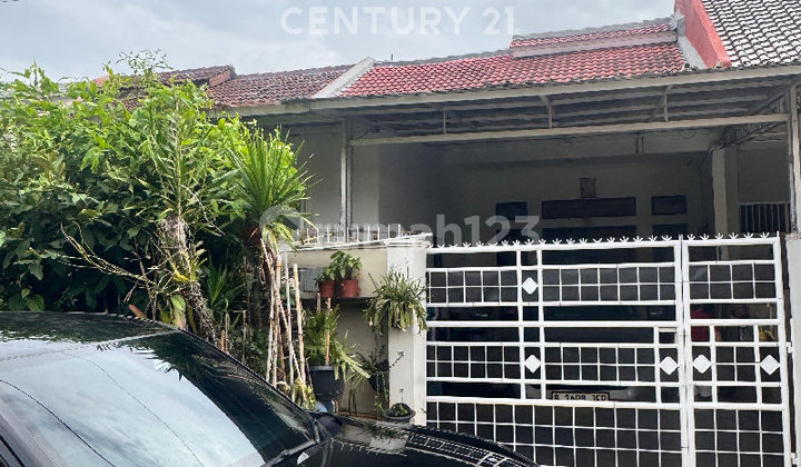 Comfortable Residential House in Gading Serpong Cluster