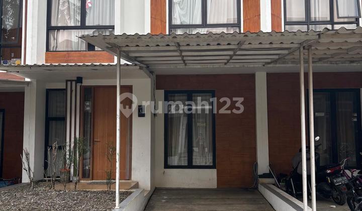 For Sale: 2-Story Minimalist House Near UI