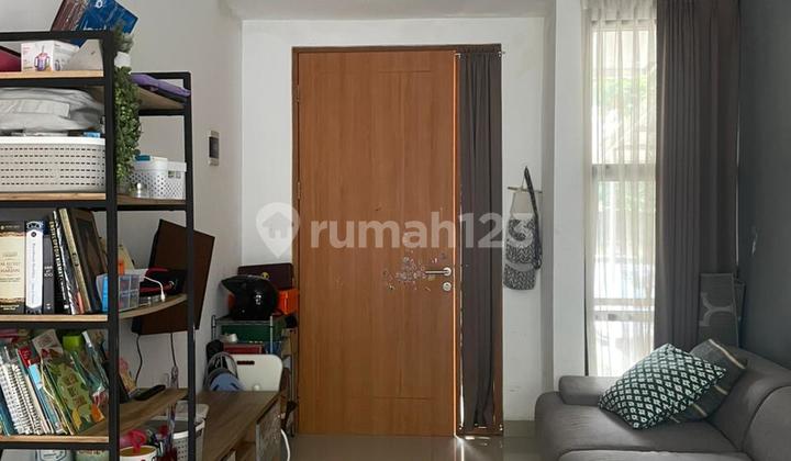 For Sale: 2-Story Minimalist House Near UI