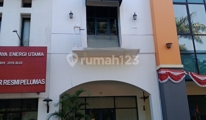 For Rent: 3.5-Story Shop House, Flood-Free Area in the Exclusive Pondok Indah Neighborhood For Rent: 3.5-Story Shop House, Flood-Free Area in the Exclusive Pondok Indah Neighborhood
