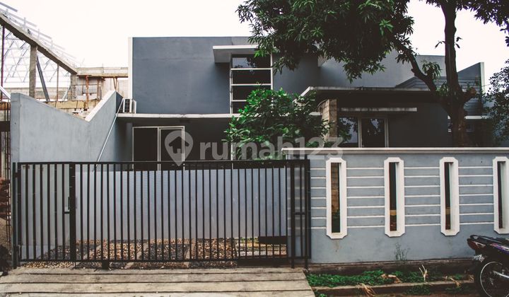 Luxurious 2-Story House in Mekarsari, Cimanggis, Depok