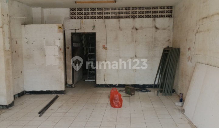 Ruko for Rent with Connected Warehouse, Flood-Free 2