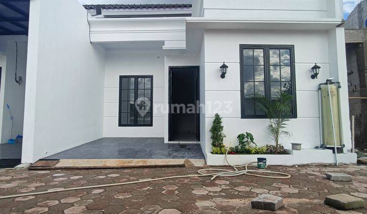 Rumah Dekat Tol Siap Huni Dalam Cluster di Kukusan, Depok Rumah Dekat Tol Siap Huni Dalam Cluster di Kukusan, Depok