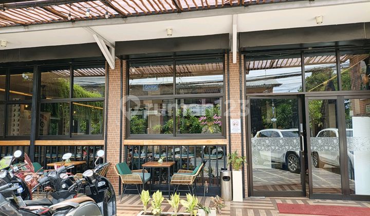 3-Story Commercial Building Restaurant Still Operating Under Lease in Strategic Canggu Area