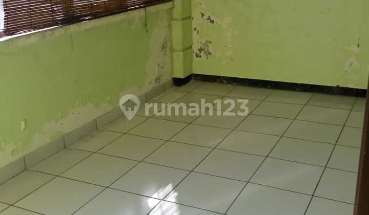 3-Story Shop House in Premium Area at Dewi Sri - Kuta 3-Story Shop House in Premium Area at Dewi Sri - Kuta