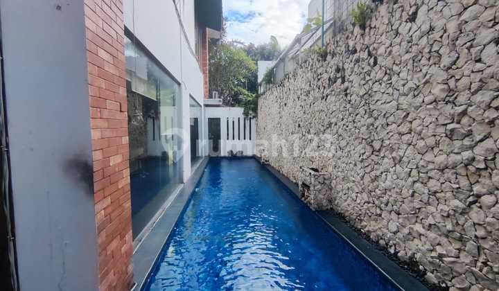Best Deal Rumah Pejaten Jaksel LT 290 M² dengan Pool