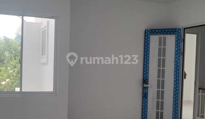 Beautiful Modern House in Cibubur Tourism City 2