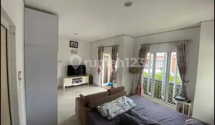 Rumah Cantik Hoek Raffles Hills Cibubur  2