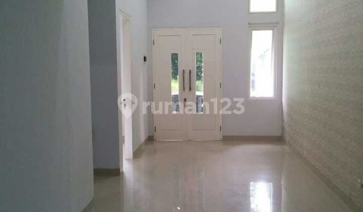 Beautiful Legendary Tourist House in Cibubur has been renovated interior ready to occupy. 2