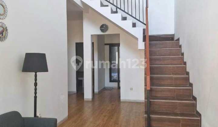 Rumah Cantik 2Lantai Cibubur Country