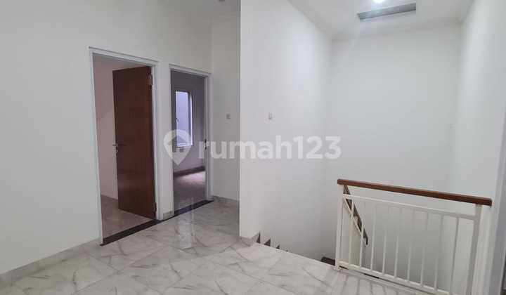 Rumah Modern Scandinavia Cibubur Residence 2