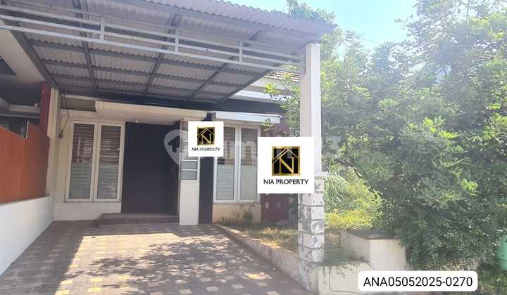 Hoek Cibubur Country House in a ready-to-occupy cluster Hoek Cibubur Country House in a ready-to-occupy cluster