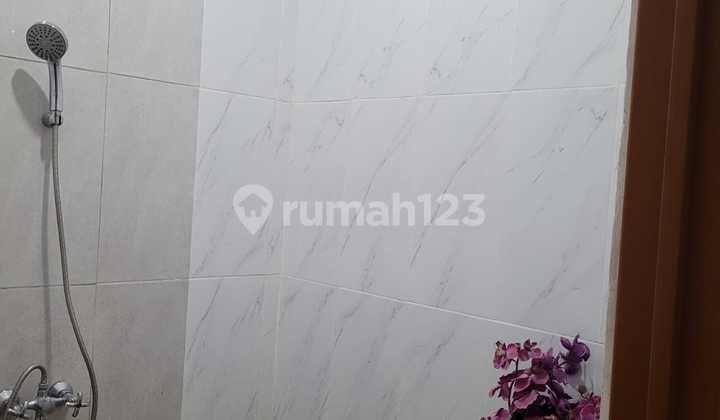 Rumah Interior Cantik Raffles Hiils Siap Huni dekat LRT Harjamukti 2