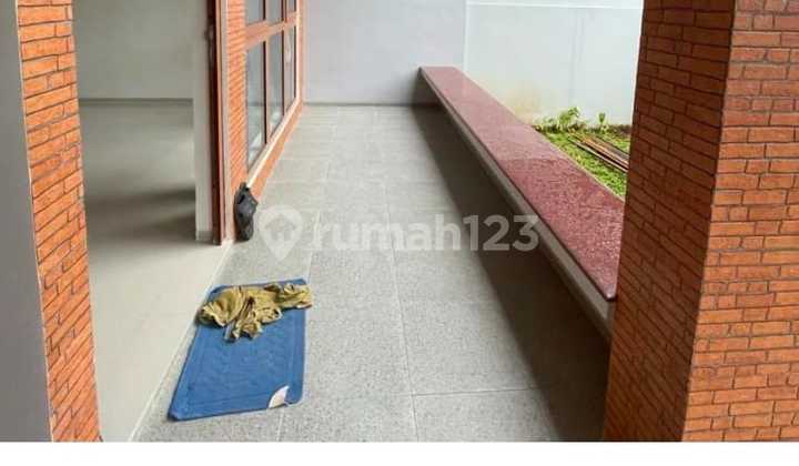 Rumah Luas Modern Raffles Hills Cibubur Dekat Lrt Transjakarta Mall Tol 2
