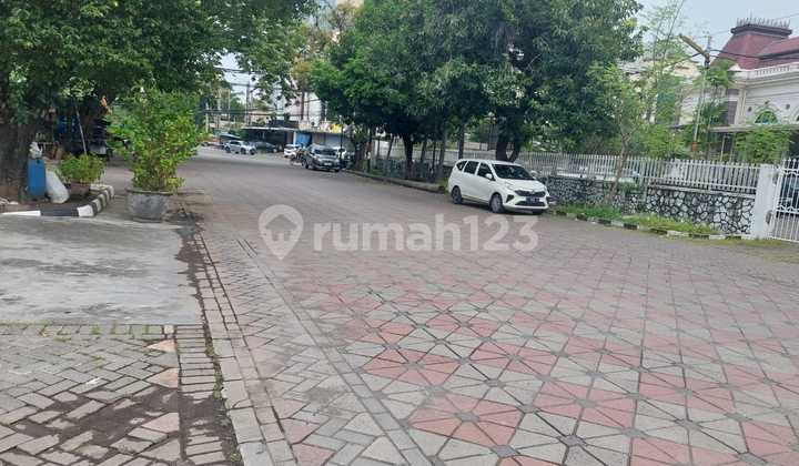 For Rent Former Restaurant/ Strategic House in Tegal Sari, Surabaya