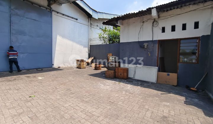 The industrial area of Osowilangun, near Margomulyo, with easy access to the toll gate and Gresik. The industrial area of Osowilangun, near Margomulyo, with easy access to the toll gate and Gresik.