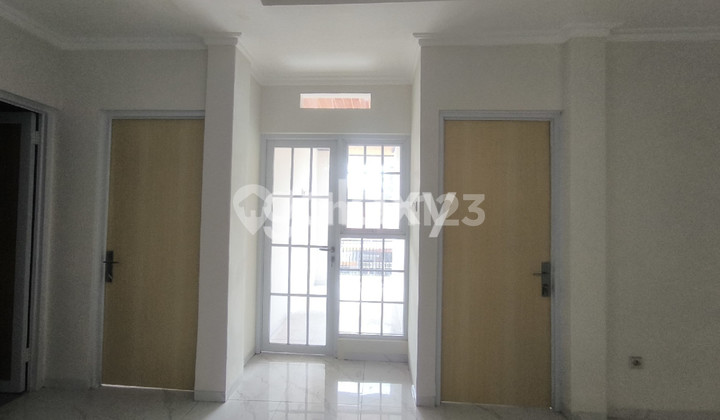 New Luxury Fresh House in Ketintang 2