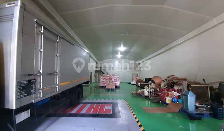 For Rent/For Sale 2 Adjacent Warehouses At Save And Lock In Sidoarjo For Rent/For Sale 2 Adjacent Warehouses At Save And Lock In Sidoarjo