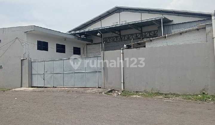Warehouse for Sale in the Surimulia Industrial Area (Margomulyo), Surabaya Warehouse for Sale in the Surimulia Industrial Area (Margomulyo), Surabaya