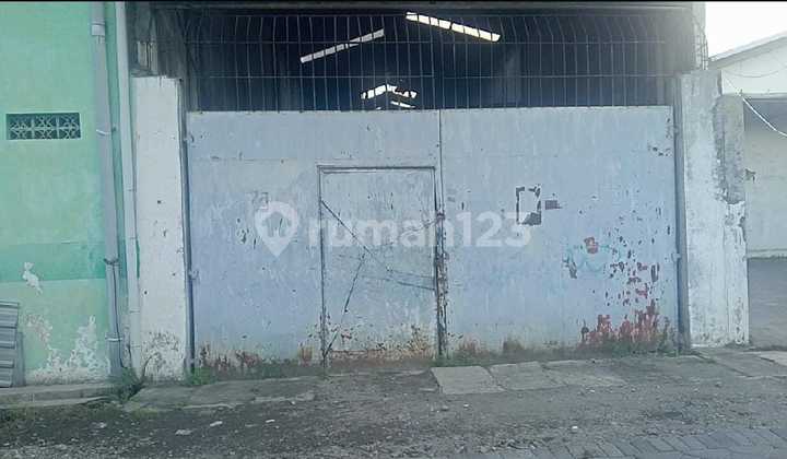 Dijual Gudang Bekas Bengkel di Tropodo Sidoarjo Dijual Gudang Bekas Bengkel di Tropodo Sidoarjo