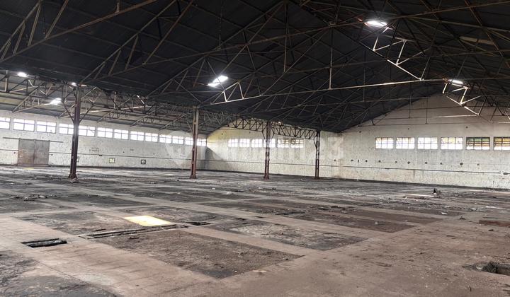 For Rent Warehouse Including Land in Pasuruan