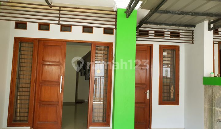 For Sale: House &amp; Boarding House with 11 Rooms Near UI ~ Depok 2