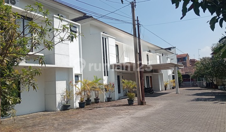 Dijual Kost Mewah Jl. Raya Jatinangor ~ Sumedang Dijual Kost Mewah Jl. Raya Jatinangor ~ Sumedang