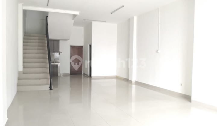 Disewa Ruko 3 Lantai Jl. Evakuasi ~ Kota Cirebon Disewa Ruko 3 Lantai Jl. Evakuasi ~ Kota Cirebon