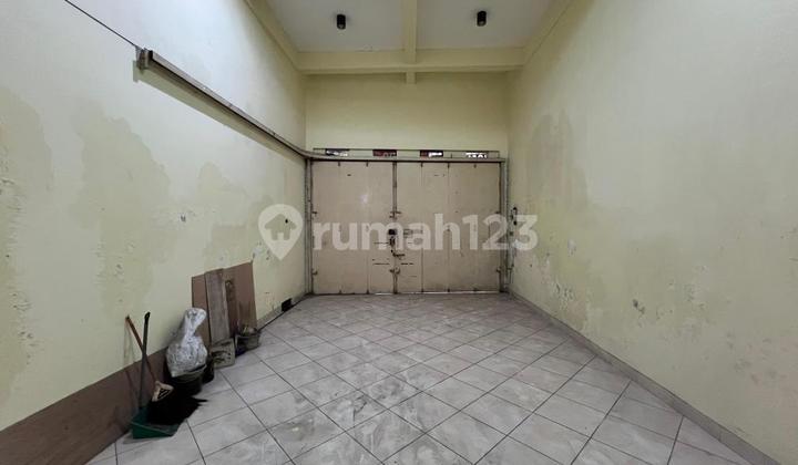 For Rent: 3-Story Shop House on Main Road Jl. Karanggetas, Cirebon 2