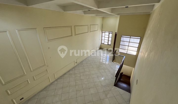 For Rent: 3-Story Shop House on Main Road Jl. Karanggetas, Cirebon
