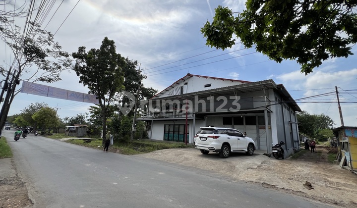 For Rent: Commercial Space on Jl. Sultan Ageng Tirtayasa, Kedawung - Cirebon For Rent: Commercial Space on Jl. Sultan Ageng Tirtayasa, Kedawung - Cirebon