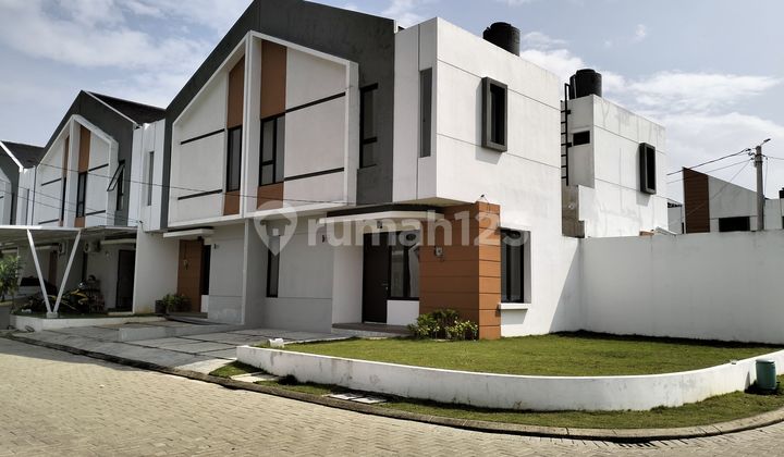 rumah 2 lantai posisi Hoek  2
