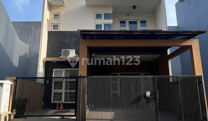 Cheapest 2.5-Storey House (8X18) Facing South at The Gading Residence Kelapa Gading