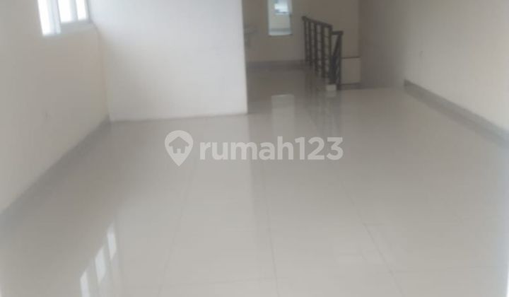 For Rent: 3.5x18 Shop House in Summagung, Kelapa Gading, Suitable for Culinary Business