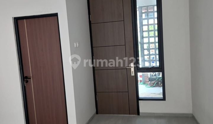 Dijual Rumah Baru Bangun 80M2 di Graha Kayu Putih 2