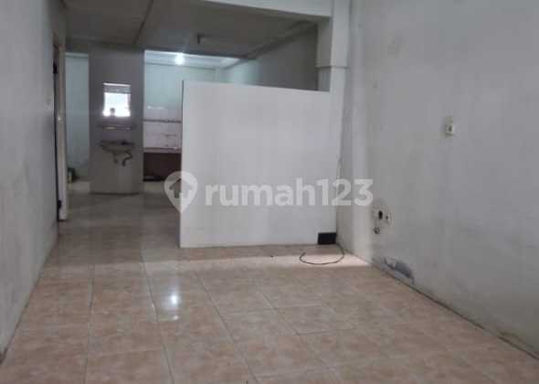 Cheap House for Rent in Hibrida Kelapa Gading 2