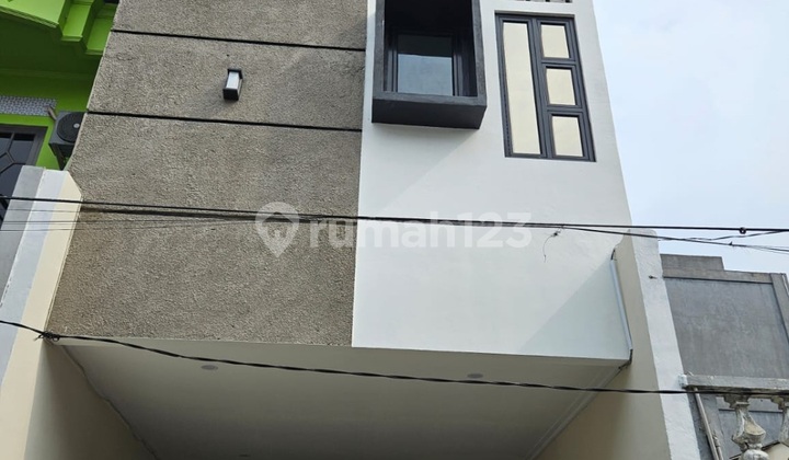 Cheap Sale 4-Story Boarding House in BCS Kelapa Gading with Many Tenants