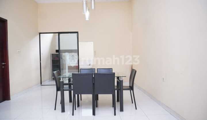 Disewakan Rumah Rapih Bagus 127M2 di Sunter Agung Barat 3Lt 2