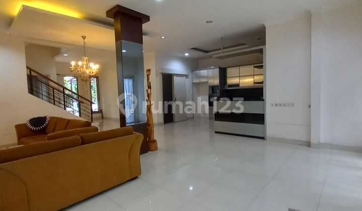 DISEWAKAN  Rumah Chalcedony PHG - Gading Serpong 2