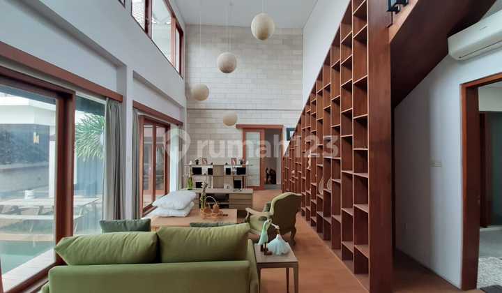 Rumah Mewah 2 Lantai Furnished di Cluster Heliconia de Park , BSD 2