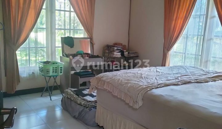 For Sale Well-Maintained Old House Lush Comfortable Atmosphere Cisitu Area Strategic Location Dago Bandung City Certificate of Ownership 2