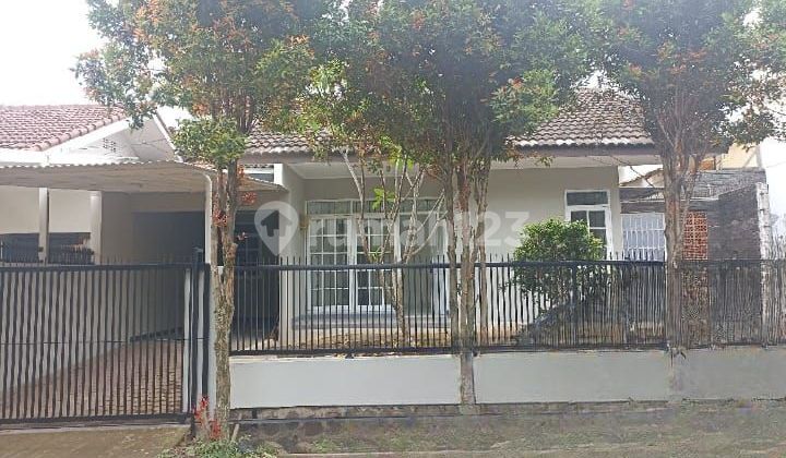 For Sale, Ready-to-Occupy, Safe, Comfortable Neighborhood in Arcamanik Area, Bandung
