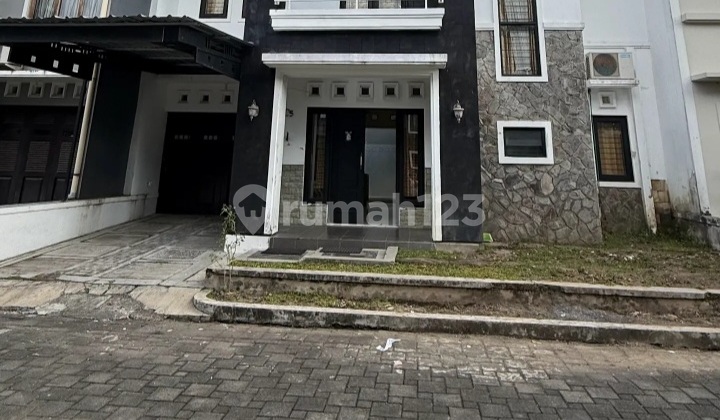 Rumah Sewa 2 Lantai Dekat UGM UNY SADAR ATMA Condongcatur Rumah Sewa 2 Lantai Dekat UGM UNY SADAR ATMA Condongcatur