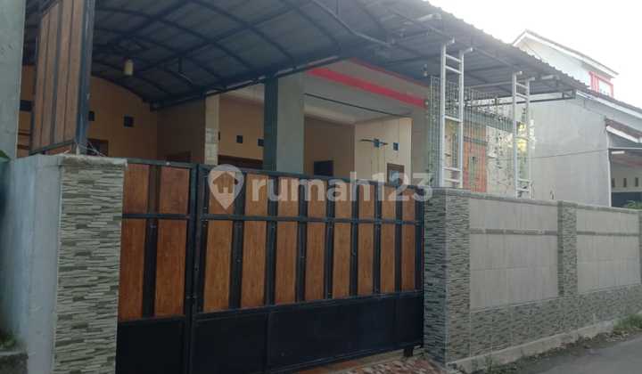 Gito Gati's 1-Story House Near SCH Palagan on Magelang Street 2