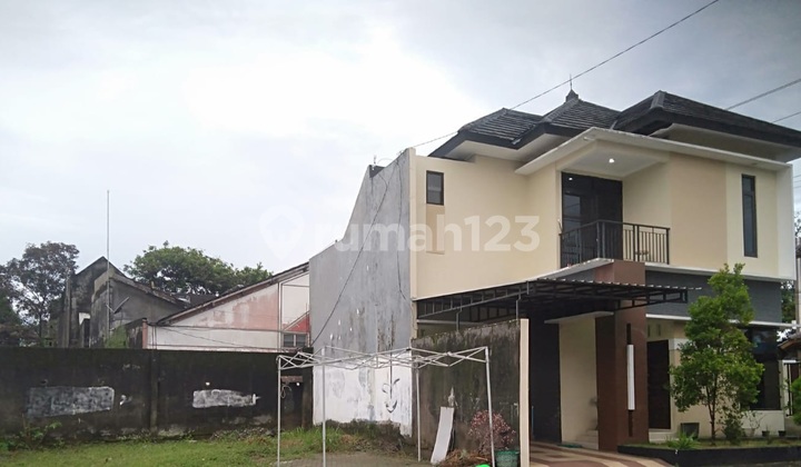 Two-Story House Near UGM Ngaglik Sleman, Strategic Location 2