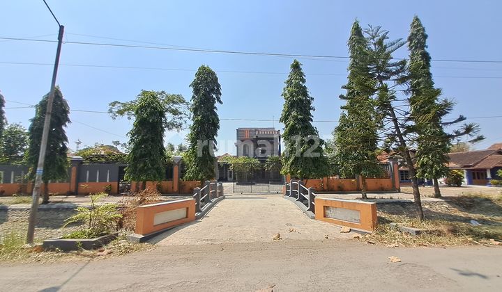 Pemukiman Pedesa Pemandangan Alam Asri, Banyak Tempat2 Wisatanya. Pemukiman Pedesa Pemandangan Alam Asri, Banyak Tempat2 Wisatanya.