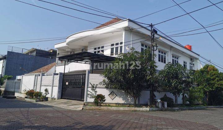 Nc. Rumah 2 Lantai Strategis Dekat Perkantoran Hotel Mall Sekolah Megah Luas Tengah Kota Dekat Jalan Raya  1