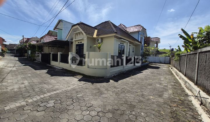 1-Story Hook House Cluster Near UGM UII on Kaliurang Ngaglik Road 2