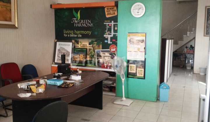 2-Story Shop House Malioboro Monument Central City Strategic 2